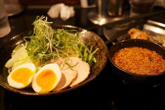 つけ麺本舗 ばくだん屋本店